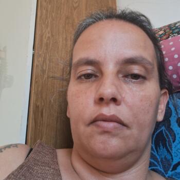 Trabajo para niñera en Pouso Alegre: trabajo para niñera Elaine