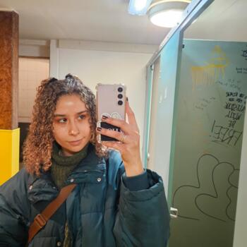 Babysitter in Liverpool: Iris