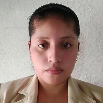 Niñera en Alfredo Baquerizo Moreno: Carolina Jazmin Muñoz Cellan
