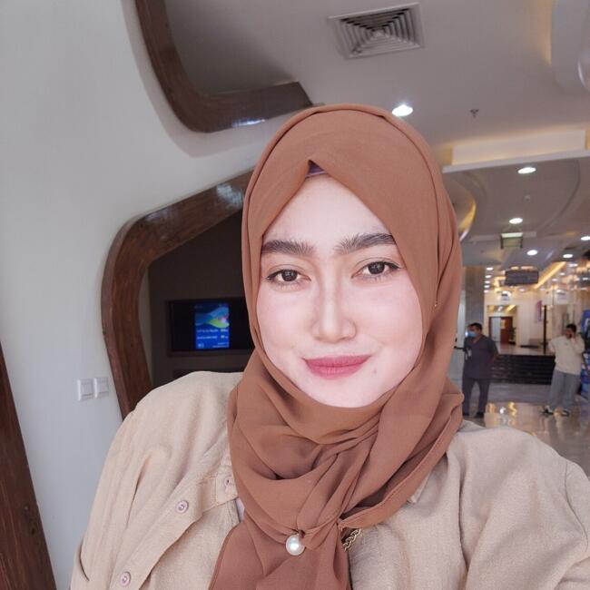 Babysitter in Riyadh: Jen