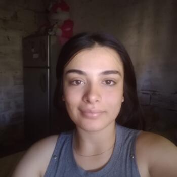 Niñera en San Juan Bautista: Julieta