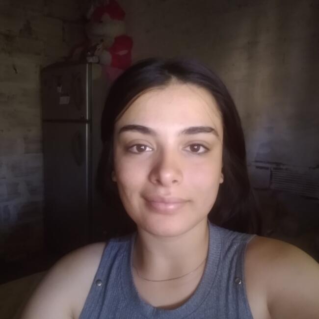 Babysitter in San Juan Bautista: Julieta