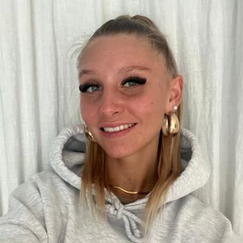 Babysitter in Bordeaux: Clara