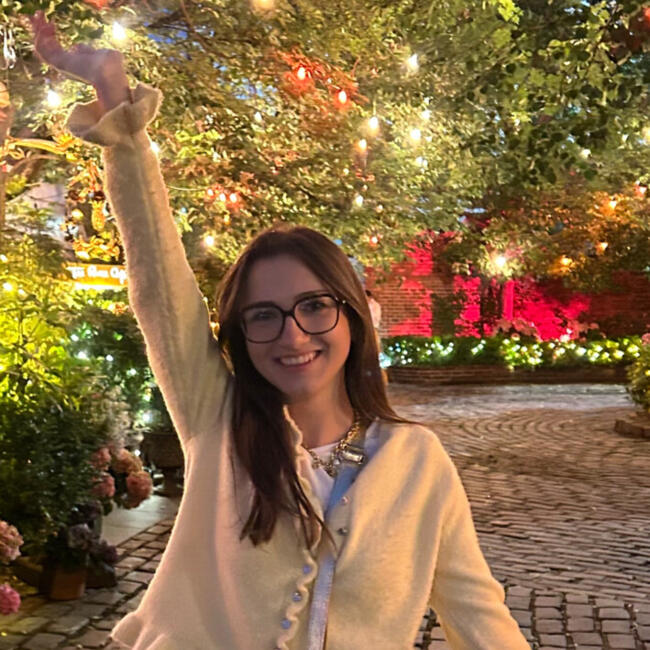 Babysitter in Blanquefort: Lisa