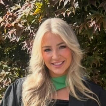 Babysitter Gold Coast: Chloe