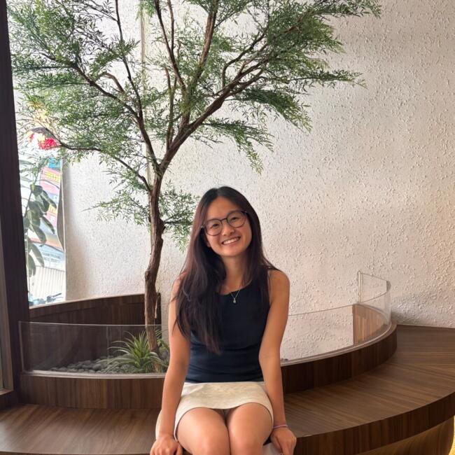 Babysitter in Singapore: Rui En