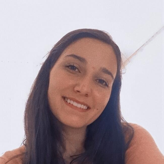 Babá em Curitiba: Caroline