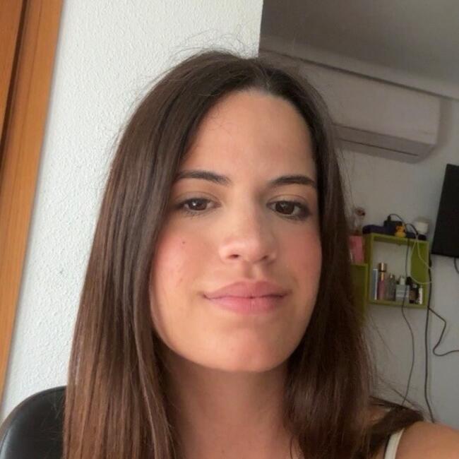 Canguro en Castellón de la Plana: Marta