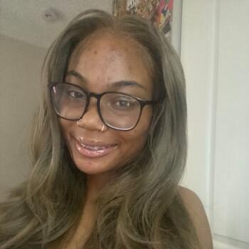 Babysitter in Upper Marlboro: Michi.