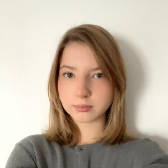 Babysitter in Douvrin: Lucy