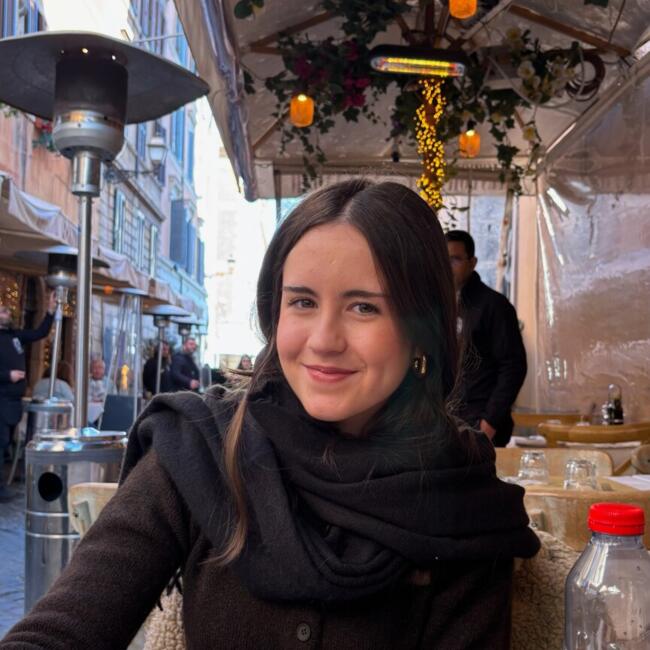 Babysitter in Granada: Adriana