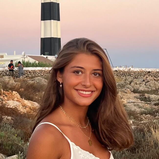 Babysitter in Baillargues: Lou