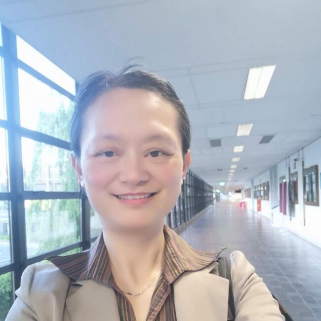 Babysitter in Galway: Jin