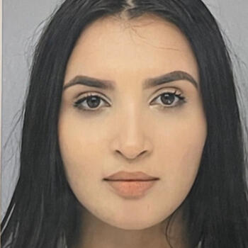 Babysitter in Rueil-Malmaison: Dounia