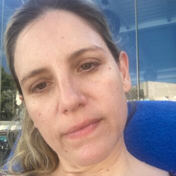 Δουλειά για babysitter στην περιοχή Αθήνα: δουλειά φύλαξης παιδιών DOROTHEA