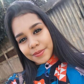 Babysitter in Anápolis: Nathalia