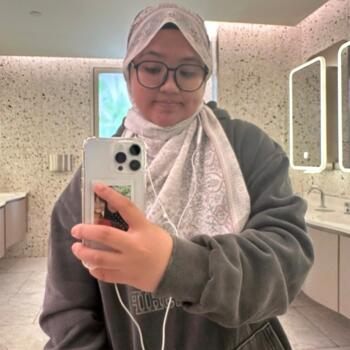 位于新加坡的临时保姆: Syrah