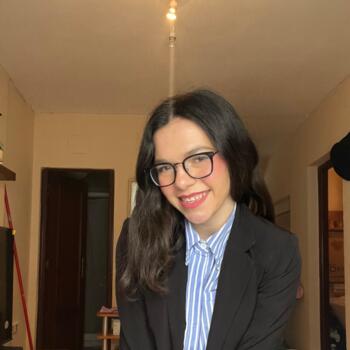 Babysitter in Seville: Veronica