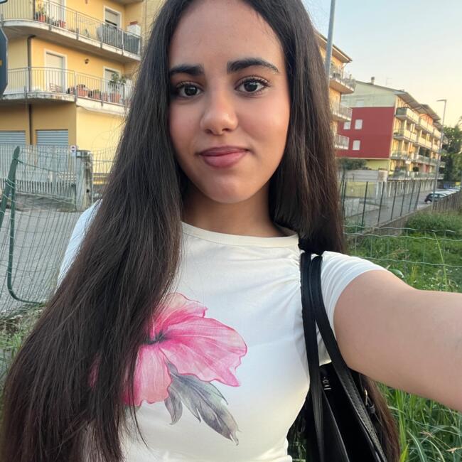 Babysitter a Mantova: Yomna