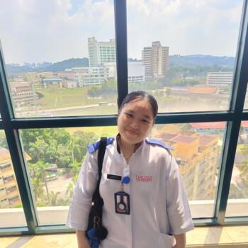 Pengasuh di Petaling Jaya: Viona