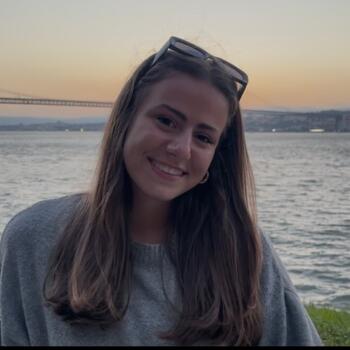 Babysitter in São João das Lampas: Viviana