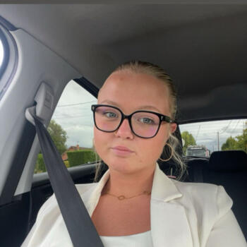 Babysitter in Estaires: Clara