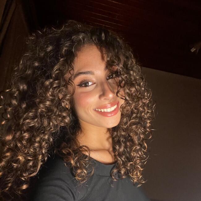 Babysitter in Colfontaine: Assia