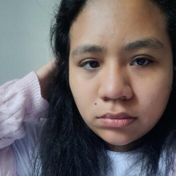 Babysitter in Villa: Nayeli