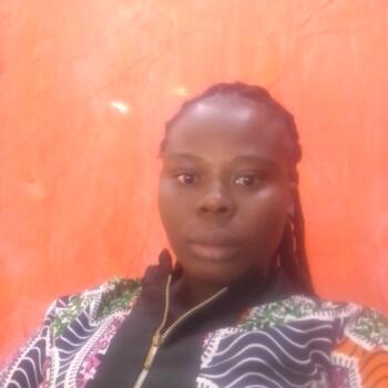 Babysitter in Gwagwalada: Maureen