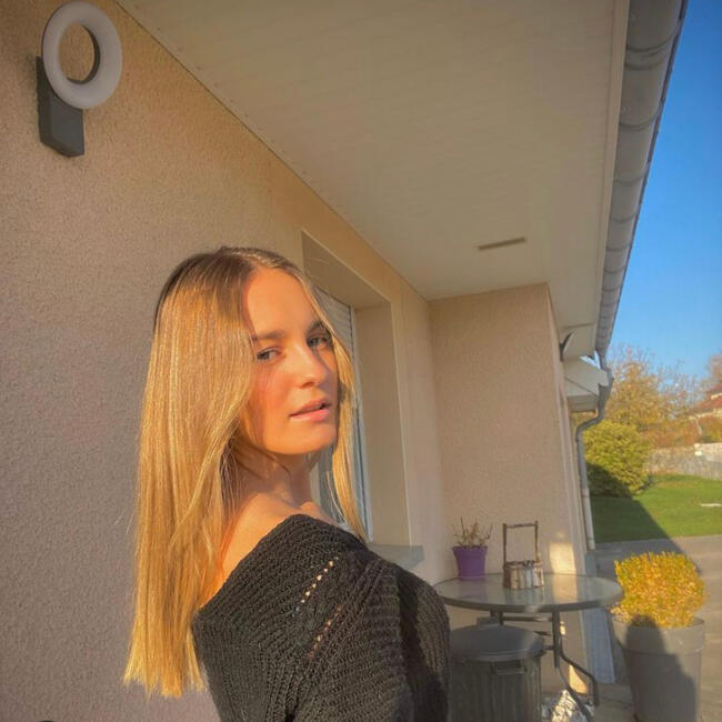 Babysitter in Annecy: Lena