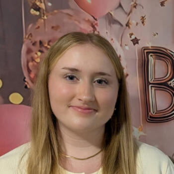 Babysitter in Aix-en-Provence: Lily