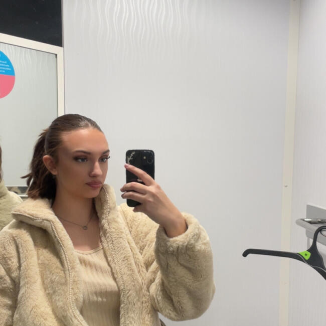 Canguro en Gandía: Maeva