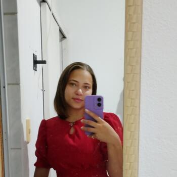 Babysitter in Camaragibe: Adriane