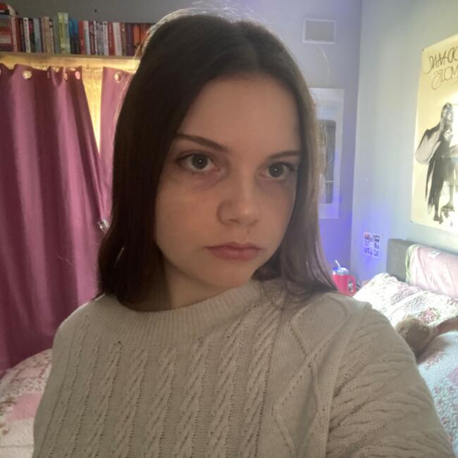 Babysitter in Adelaide: Hannah