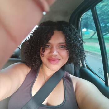 Babá em Uberaba: Sharon