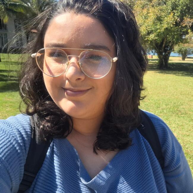 Babysitter in Petrópolis: Luana