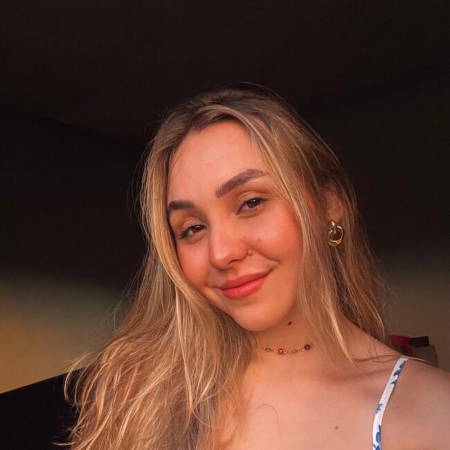 Babá em Canoas: Karolinne Vargas