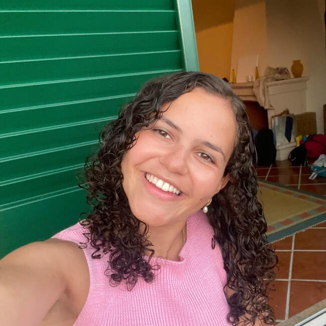 Babysitter in Algés: Maria