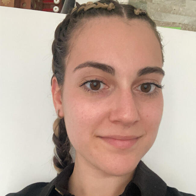 Babysitter in Avion: Line