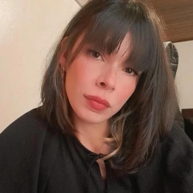 Babá em Ilhabela: Caroline