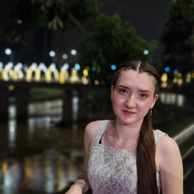 Babysitter in Blumenau: Maria