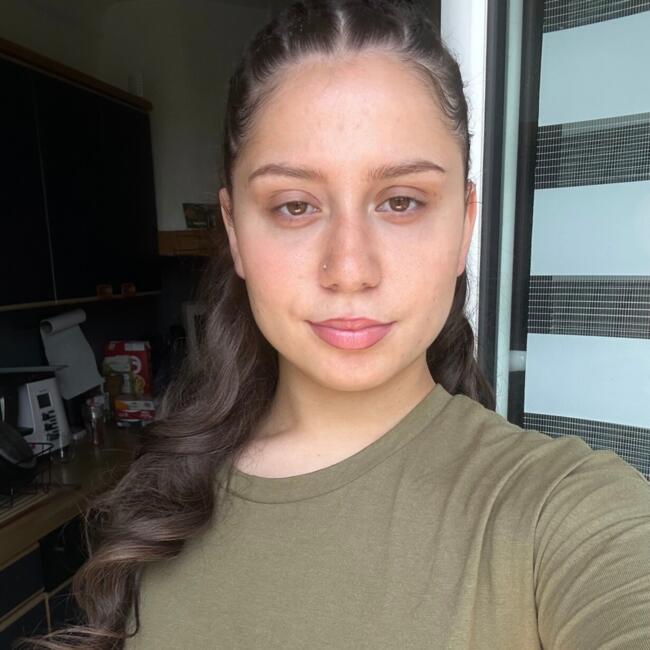 Babysitter in Montois-la-Montagne: Flavie