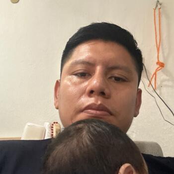 Trabajos de nanny en Mérida: trabajo de niñera Rodrigo Daniel