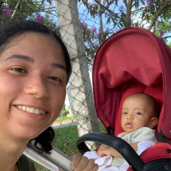 Emprego de babá em Blumenau: emprego de babá Laryssa