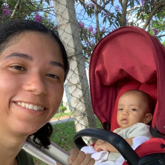 Emprego de babá em Blumenau: Laryssa