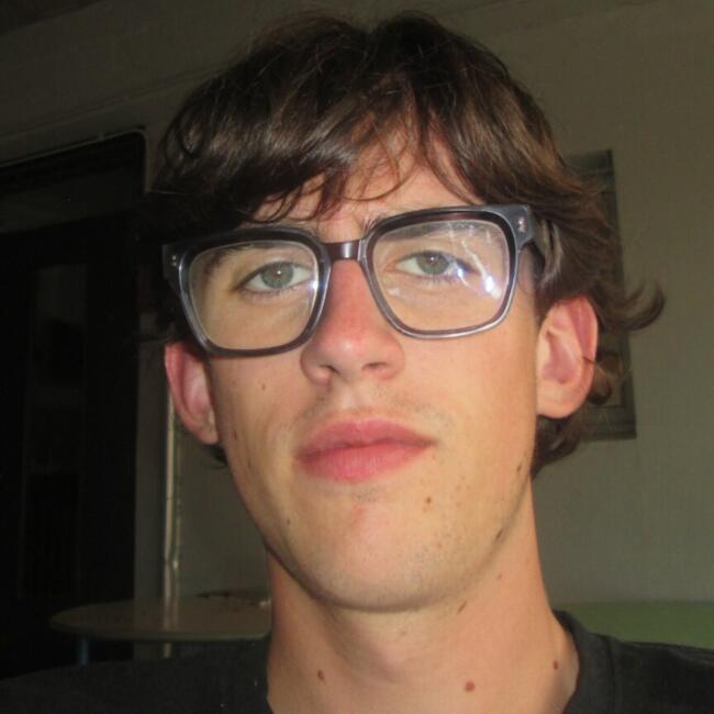 Babysitter in Clamart: Thomas