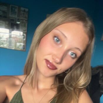 Babysitter in Lédat: Anna