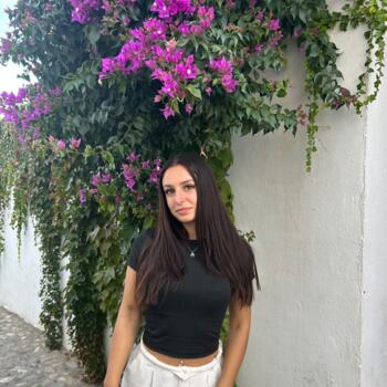 Babysitter Oyonnax: Martina