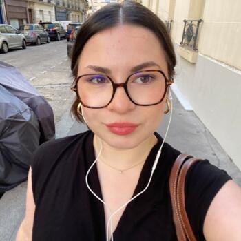 Babysitter in Paris: Louise