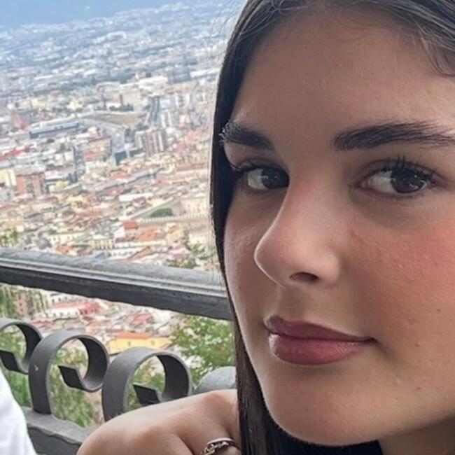 Babysitter a Ercolano: Fabiana miranda